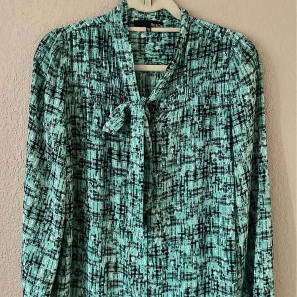 Ro & De Women’s Button Down Tie Neck Long Sleeve Top Green Size XS